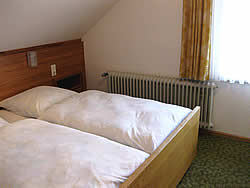 schlafzimmer oben links 2